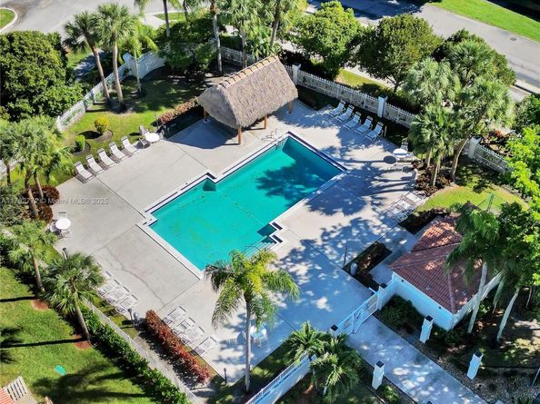 412 NW 108th Ter, Pembroke Pines FL 33026