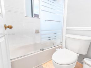 920 Golden Cane Dr, Weston FL 33327