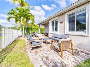920 Golden Cane Dr, Weston FL 33327