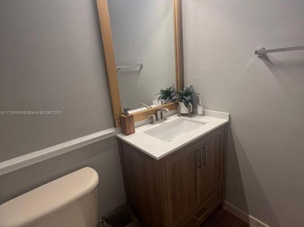 920 Golden Cane Dr, Weston FL 33327