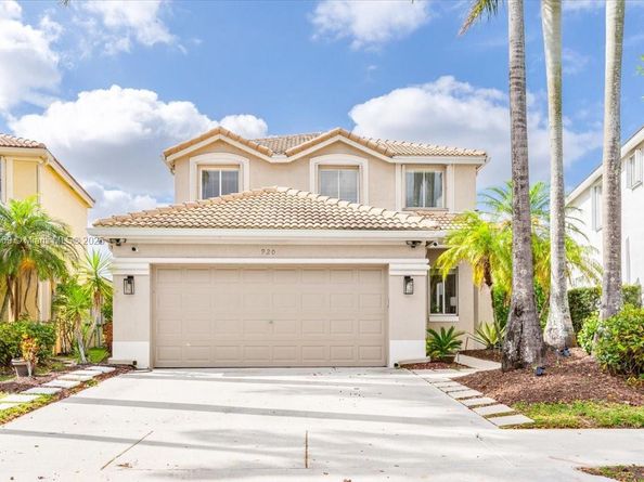 920 Golden Cane Dr, Weston FL 33327