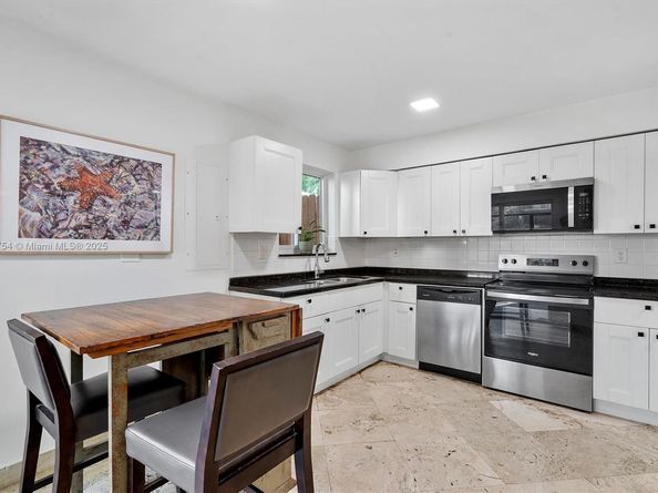 3235 Mcdonald St 5, Miami FL 33133