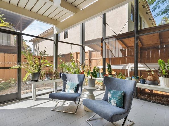 3235 Mcdonald St 5, Miami FL 33133