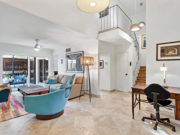 3235 Mcdonald St 5, Miami FL 33133