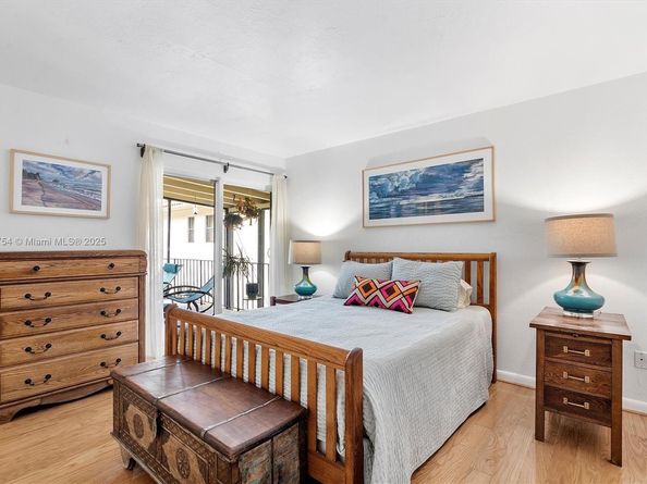 3235 Mcdonald St 5, Miami FL 33133