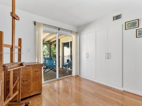 3235 Mcdonald St 5, Miami FL 33133