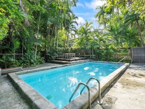 3235 Mcdonald St 5, Miami FL 33133