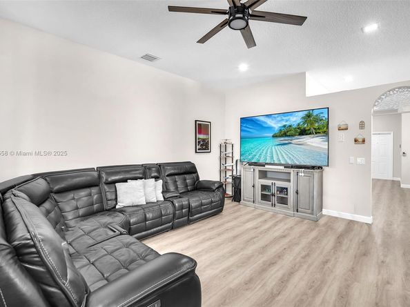 4362 NW 44th Ter, Coconut Creek FL 33073