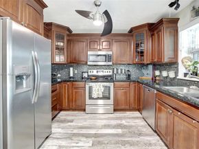 421 NW 77th Way, Pembroke Pines FL 33024