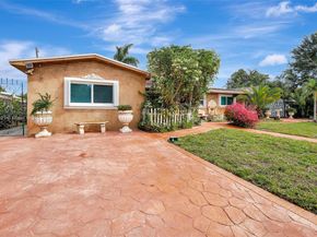 421 NW 77th Way, Pembroke Pines FL 33024