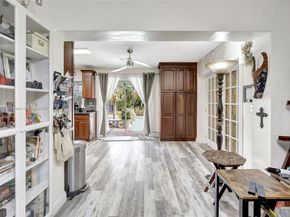 421 NW 77th Way, Pembroke Pines FL 33024