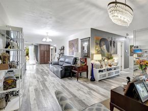 421 NW 77th Way, Pembroke Pines FL 33024