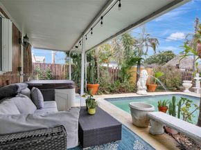 421 NW 77th Way, Pembroke Pines FL 33024