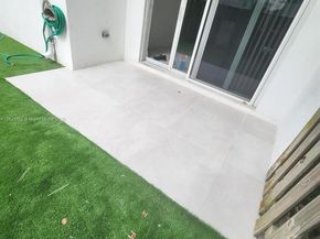 7227 NW 103rd Path, Doral FL 33178