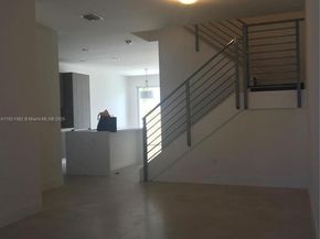 7227 NW 103rd Path, Doral FL 33178
