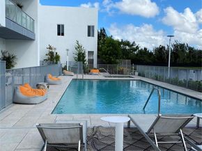 7227 NW 103rd Path, Doral FL 33178