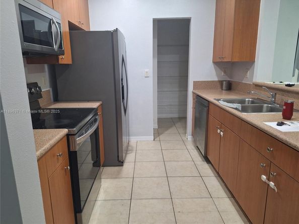 2318 NE 42nd Cir, Homestead FL 33033