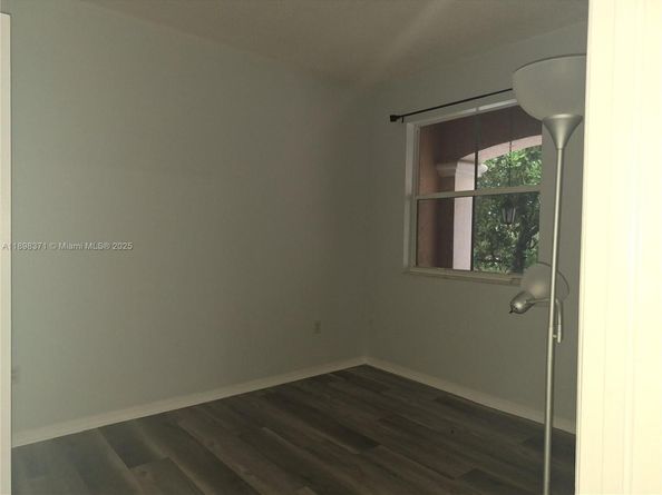 2318 NE 42nd Cir, Homestead FL 33033