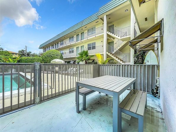 651 NE 60th St 12, Miami FL 33137