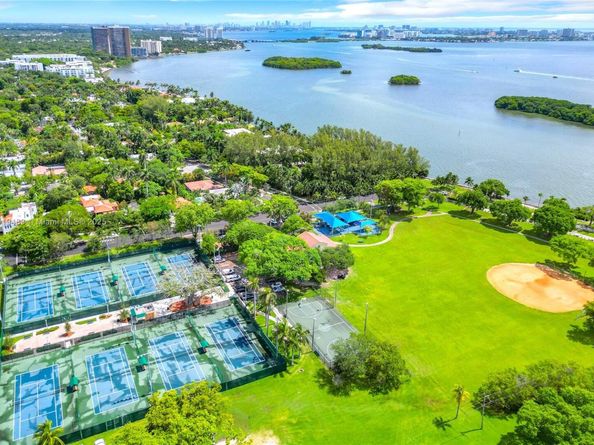 651 NE 60th St 12, Miami FL 33137