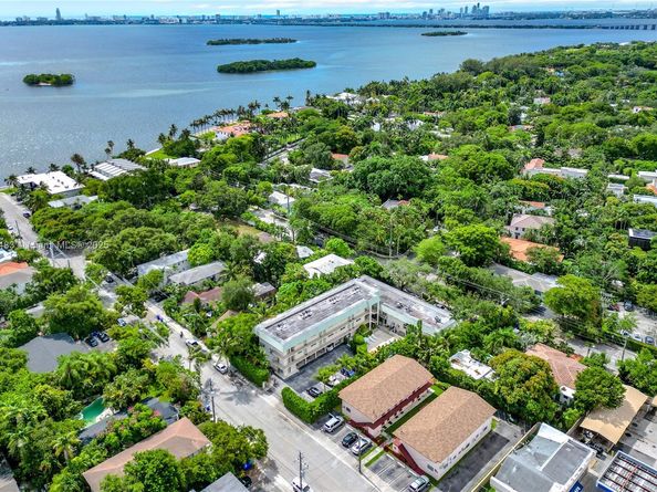 651 NE 60th St 12, Miami FL 33137