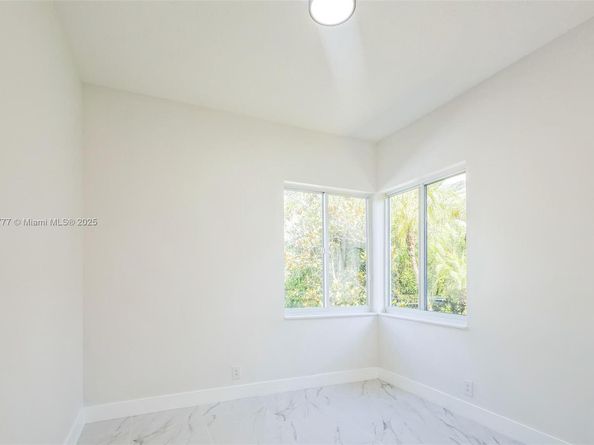 6360 NW 120th Dr, Coral Springs FL 33076