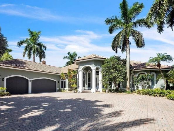 6360 NW 120th Dr, Coral Springs FL 33076