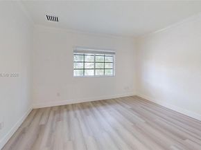 372 NE 26th Pl 201, Homestead FL 33033