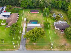 14230 SW 14th St, Davie FL 33325