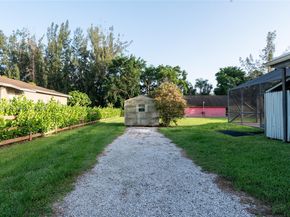 14230 SW 14th St, Davie FL 33325