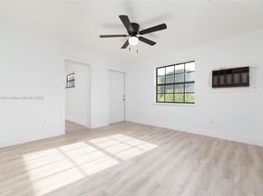 14230 SW 14th St, Davie FL 33325