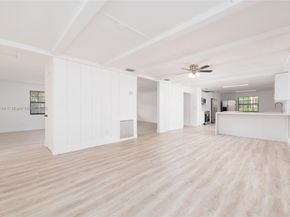 14230 SW 14th St, Davie FL 33325