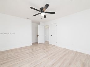 14230 SW 14th St, Davie FL 33325