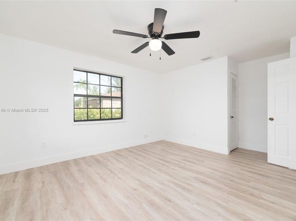 14230 SW 14th St, Davie FL 33325