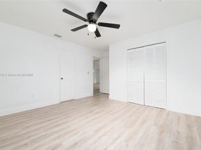 14230 SW 14th St, Davie FL 33325