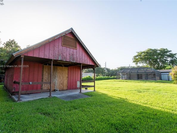 14230 SW 14th St, Davie FL 33325