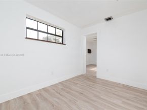 14230 SW 14th St, Davie FL 33325