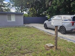 2488 SW 6th Ct, Fort Lauderdale FL 33312