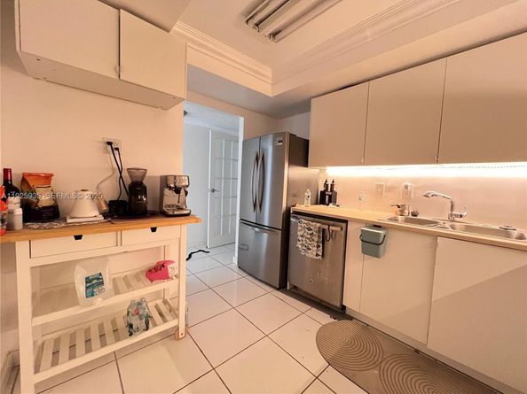 501 Three Islands Blvd 119, Hallandale Beach FL 33009