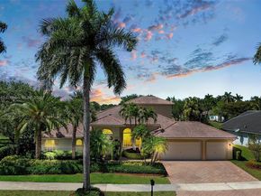 2541 Golf View Dr, Weston FL 33327