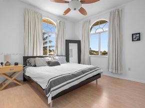 2541 Golf View Dr, Weston FL 33327