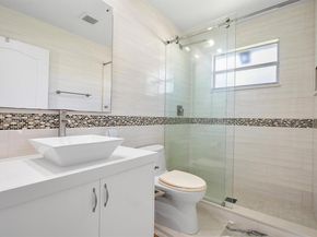2541 Golf View Dr, Weston FL 33327