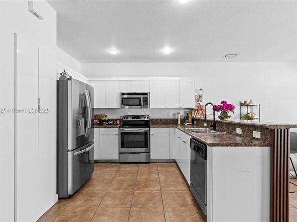 3508 W 88th Ter, Hialeah FL 33018