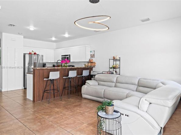 3508 W 88th Ter, Hialeah FL 33018