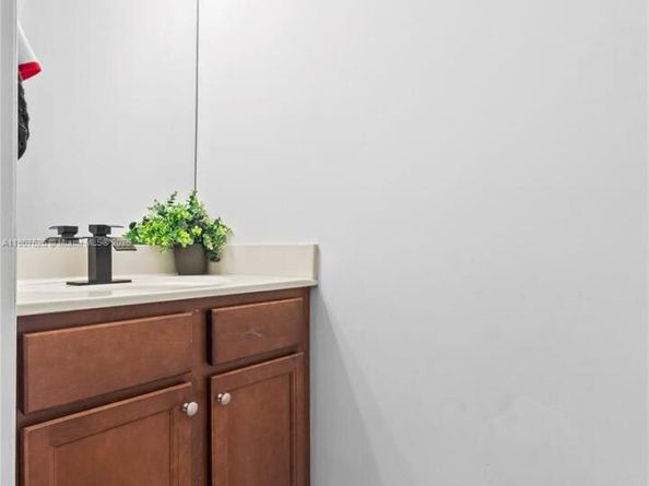 3508 W 88th Ter, Hialeah FL 33018