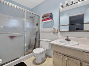 412 S Luna Ct 11, Hollywood FL 33021