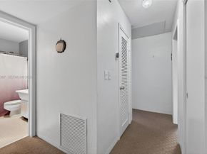 412 S Luna Ct 11, Hollywood FL 33021