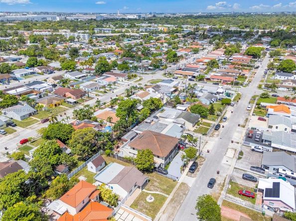 770 SE 5th Pl, Hialeah FL 33010