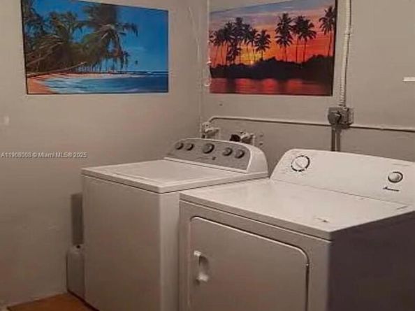 6641 Freedom St, Hollywood FL 33024