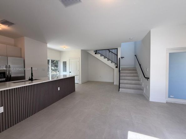 2788 NW 9th Pl, Fort Lauderdale FL 33311